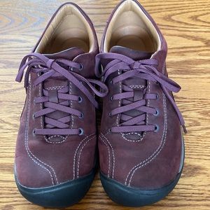 Keen woman’s lace up oxford
